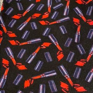 TC LulaRoe Lipstick Leggings